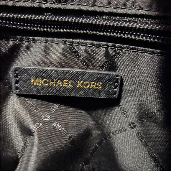 Michael Kors Cindy Large Black Leather Dome Satchel Bag - Like New - Picture 2 of 12